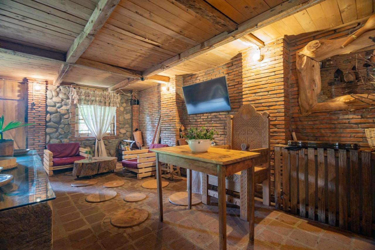 Menabde Winery Hotel Ozurget'i Екстериор снимка