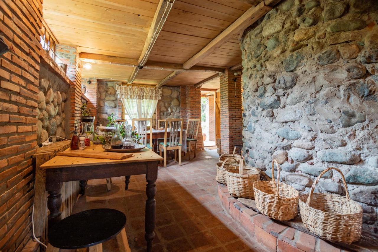 Menabde Winery Hotel Ozurget'i Екстериор снимка